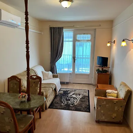 Cozy Garden Apartman Gyula